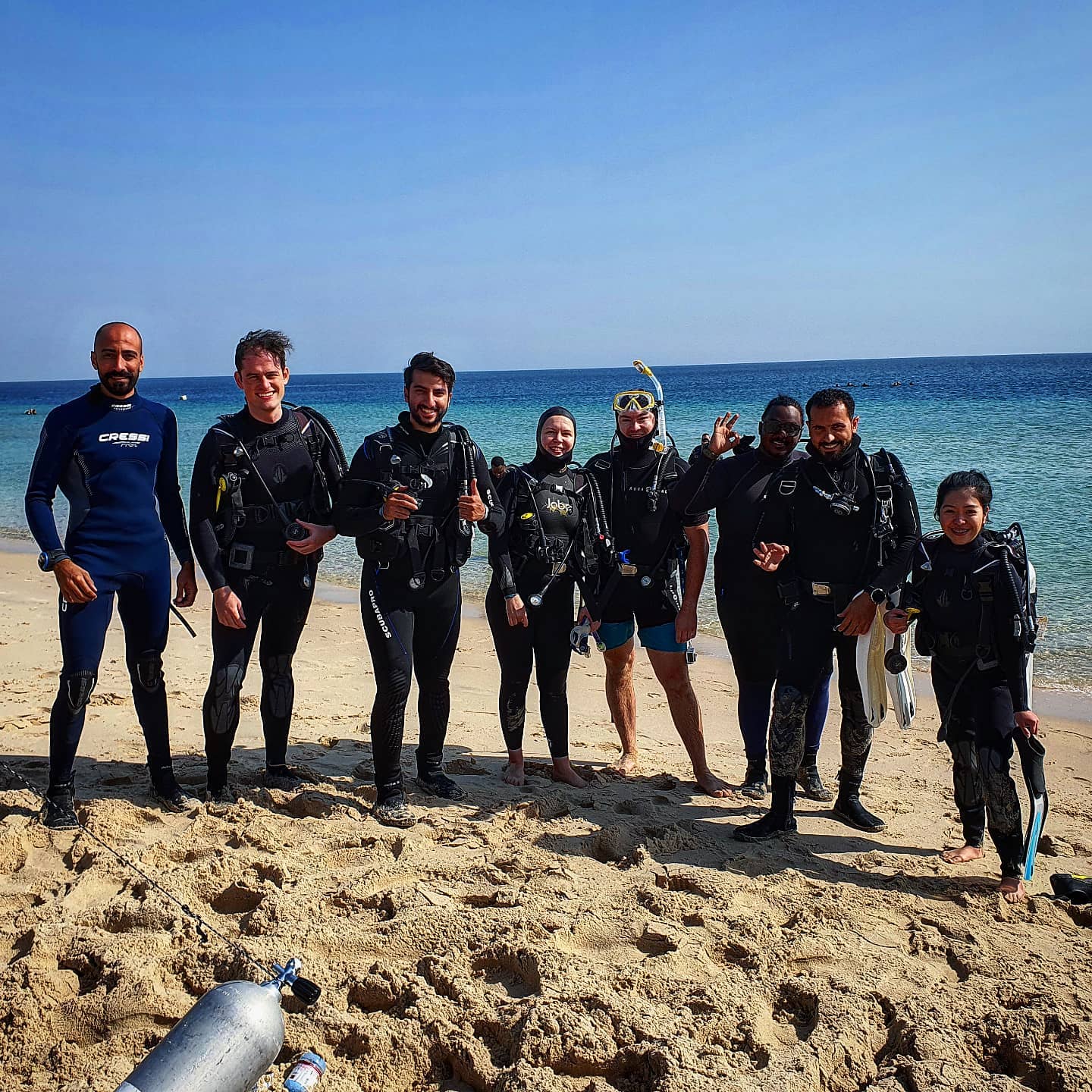 It is training time 😎
#divinginqatar #scuba #scubadiving #openwatercourse